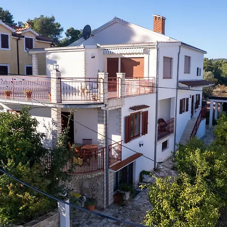 Dalero 3 By Interhome Lejlighed Trogir
